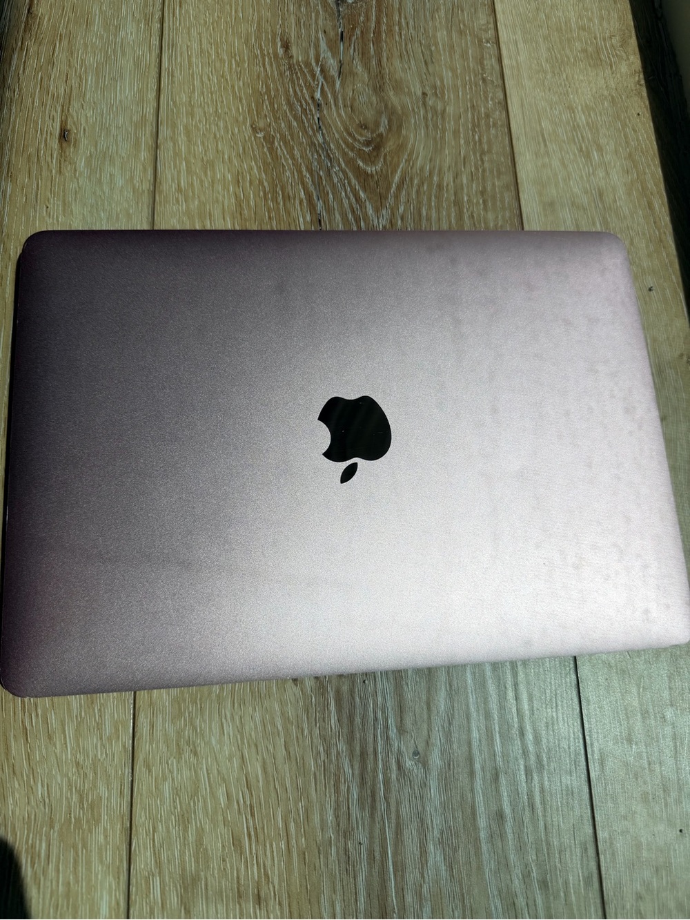 Apple MacBook Air 2016 version 12” rose gold